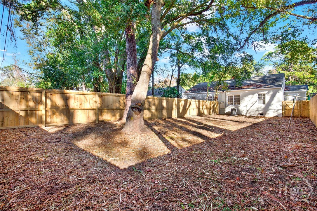 1311 E 55th Street Property Photo 42