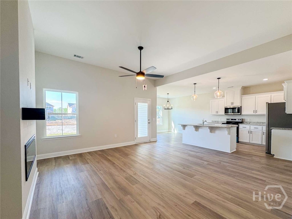 189 Providence Loop Property Photo 3