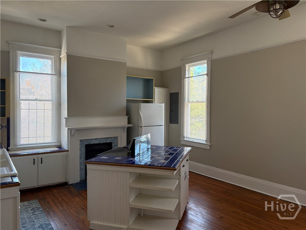 836 E Henry Street C Property Photo 6