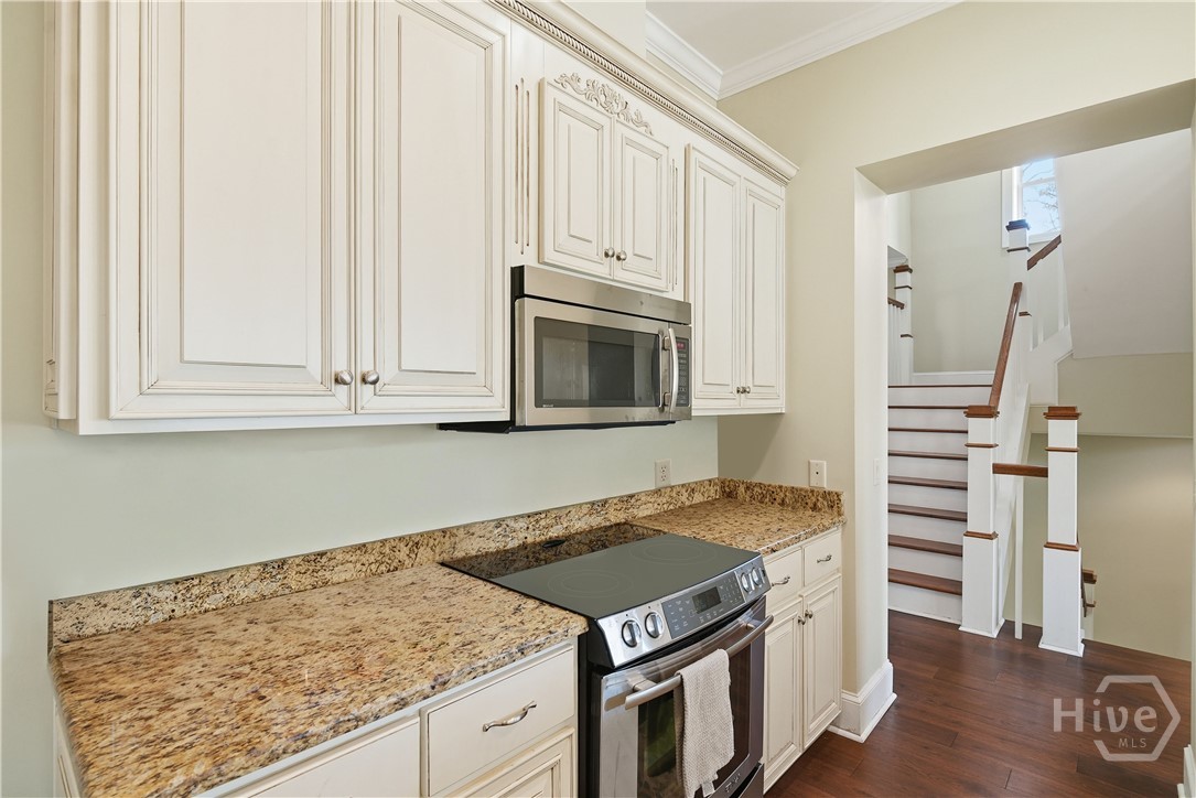 114 Riverfront Circle Property Photo 16