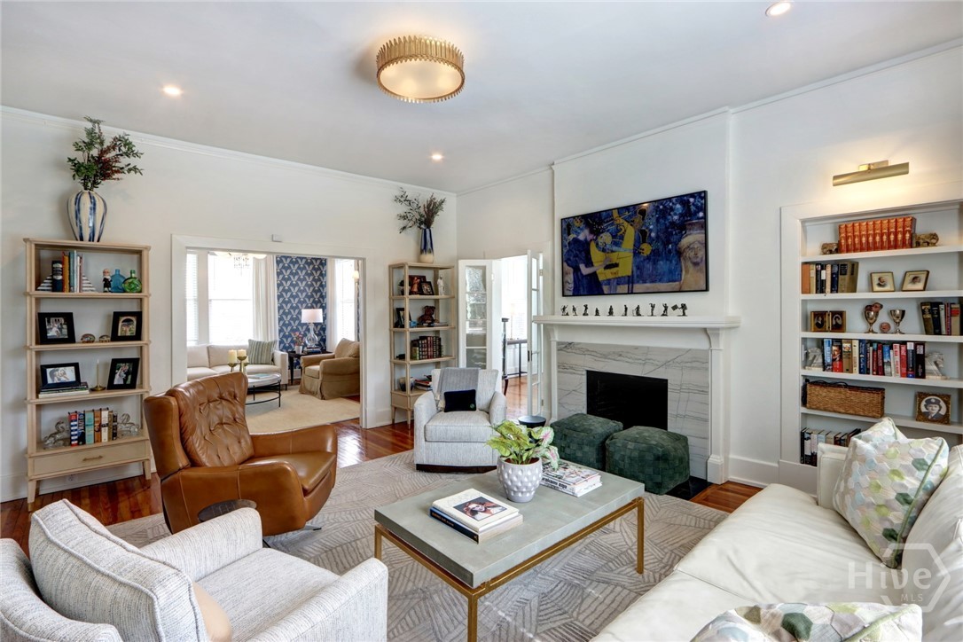 132 E 45th Street Property Photo 15