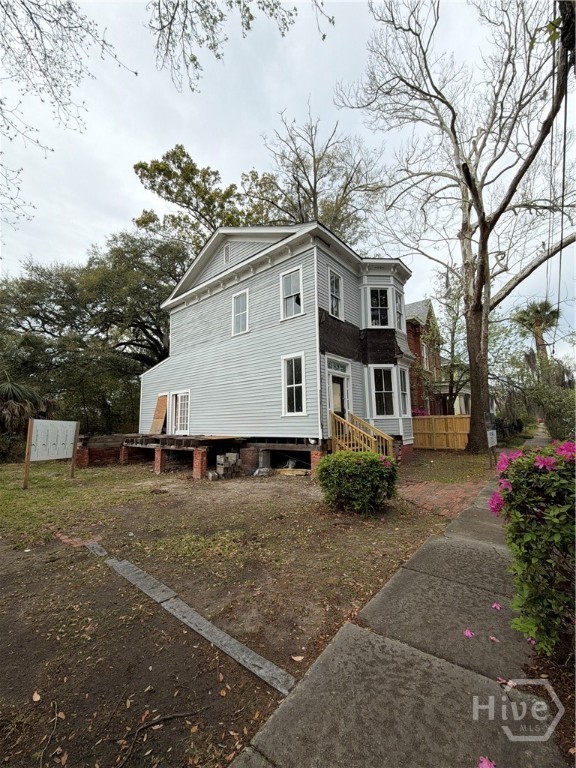217 E 38th Street Property Photo 3
