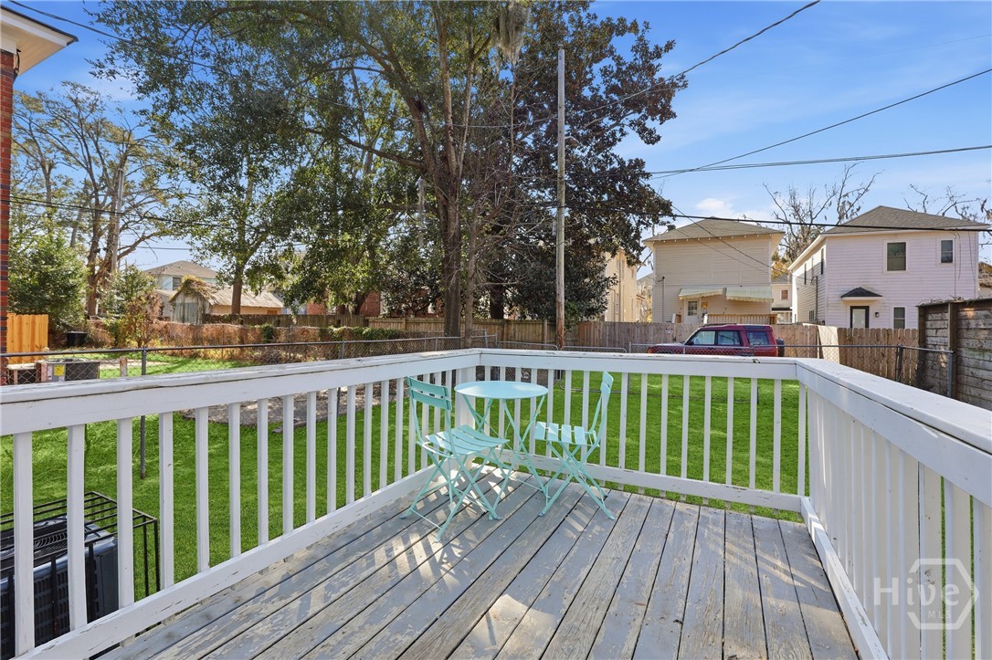 1209 E Anderson Street Property Photo 16
