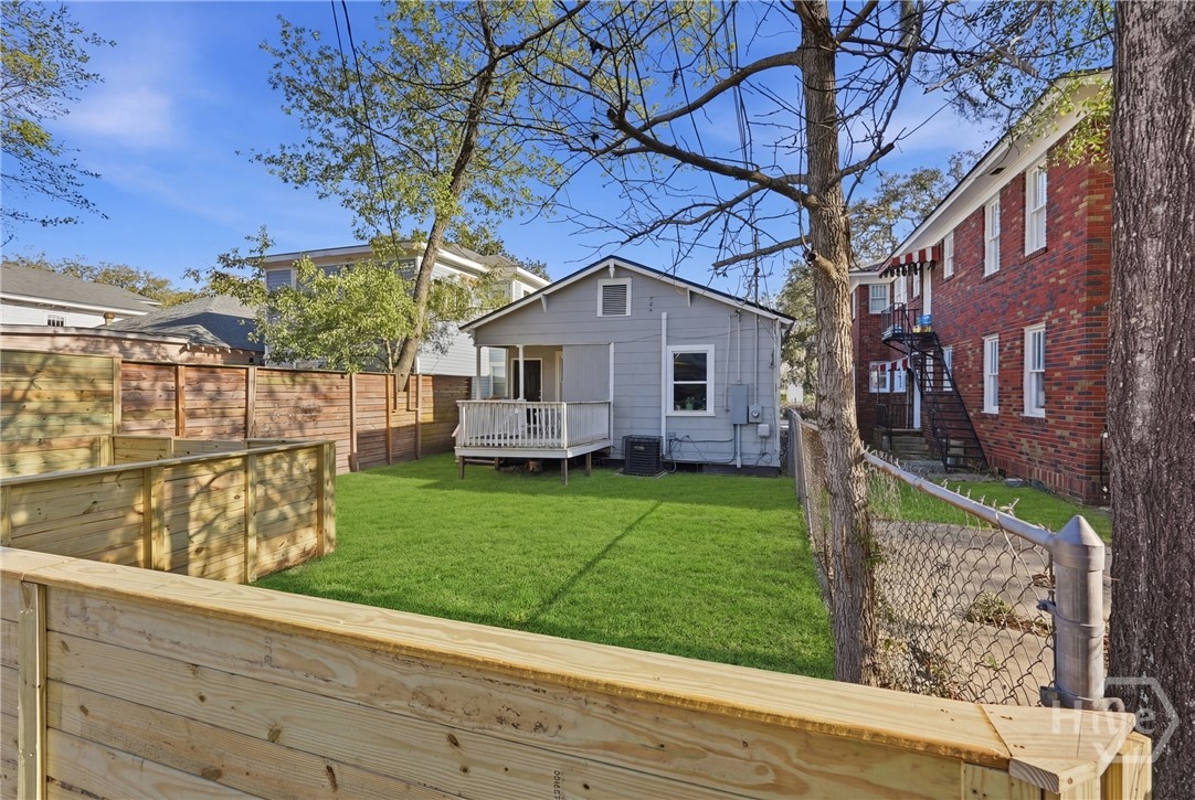 1209 E Anderson Street Property Photo 19