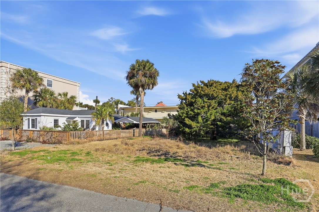 1410 2nd Avenue Property Photo 10