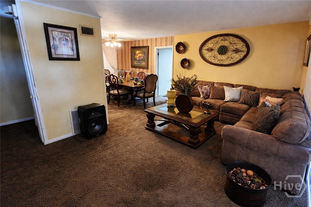 2221 Lorraine Court Property Photo 2