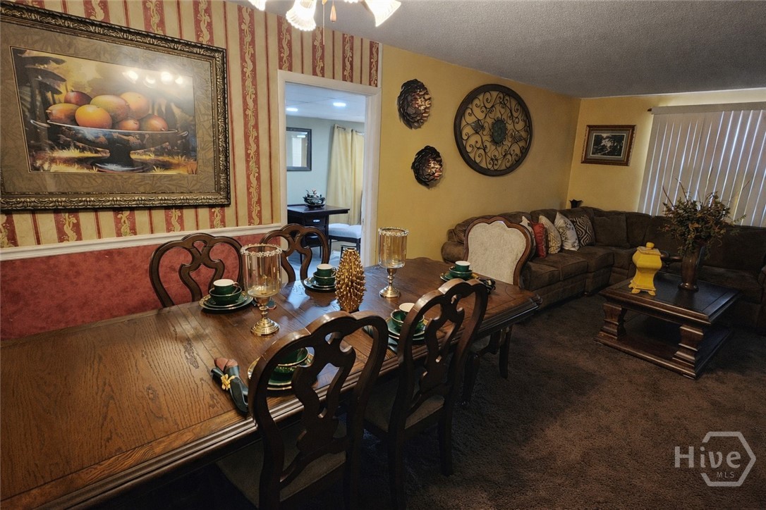 2221 Lorraine Court Property Photo 3