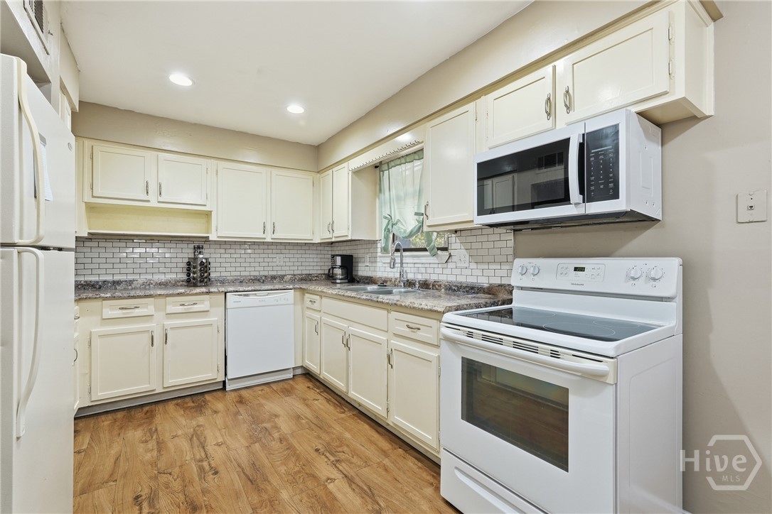 2222 Bacon Park Drive Property Photo 11