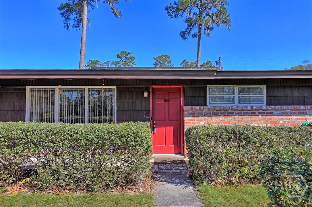506 Mclaws Street Property Photo 2