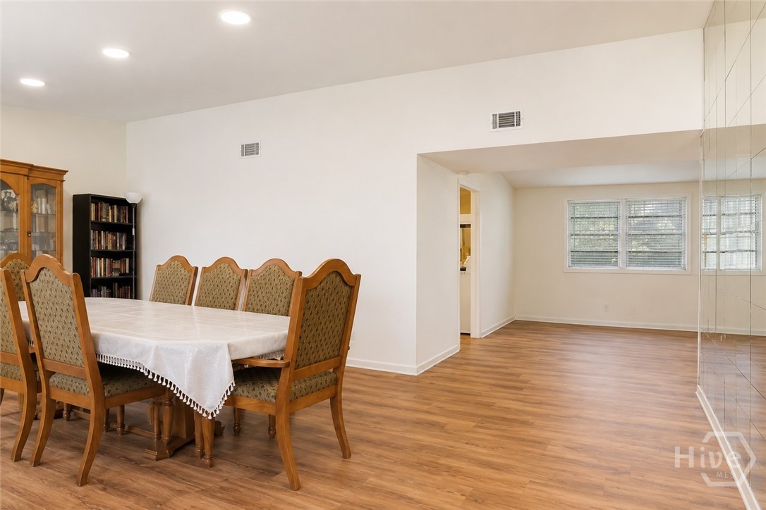 506 Mclaws Street Property Photo 3