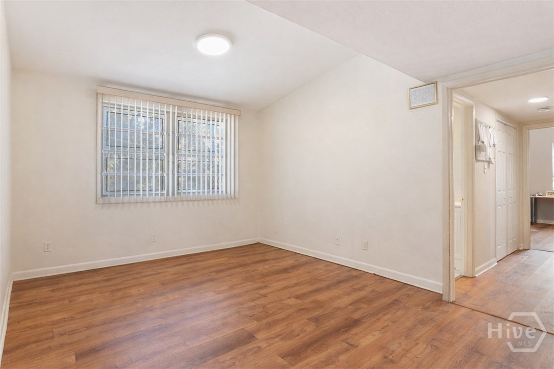 506 Mclaws Street Property Photo 7