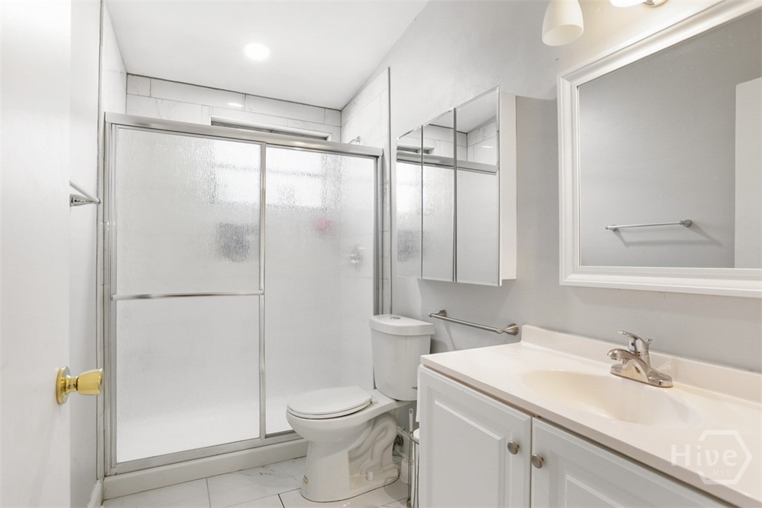 506 Mclaws Street Property Photo 10