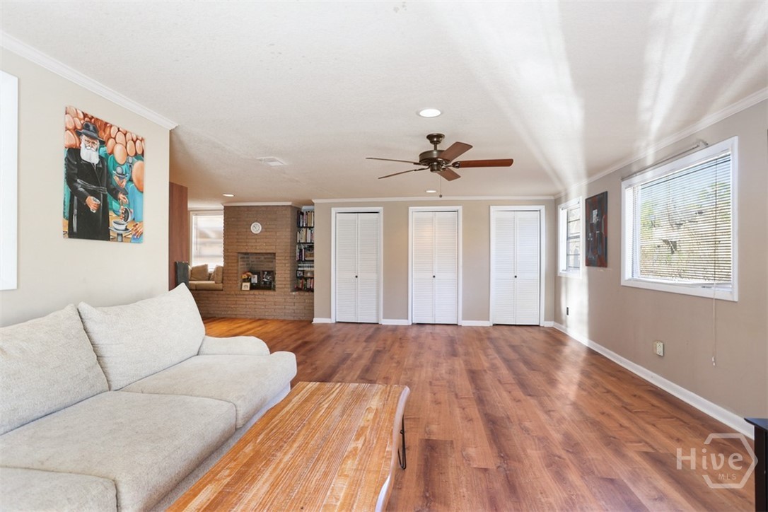 506 Mclaws Street Property Photo 34