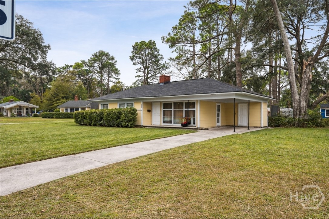 2348 Toussaint Avenue Property Photo 3