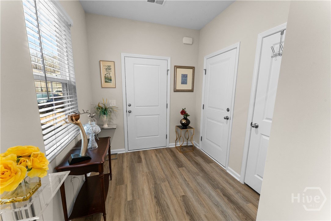 232 Bircholt Grove Property Photo 4