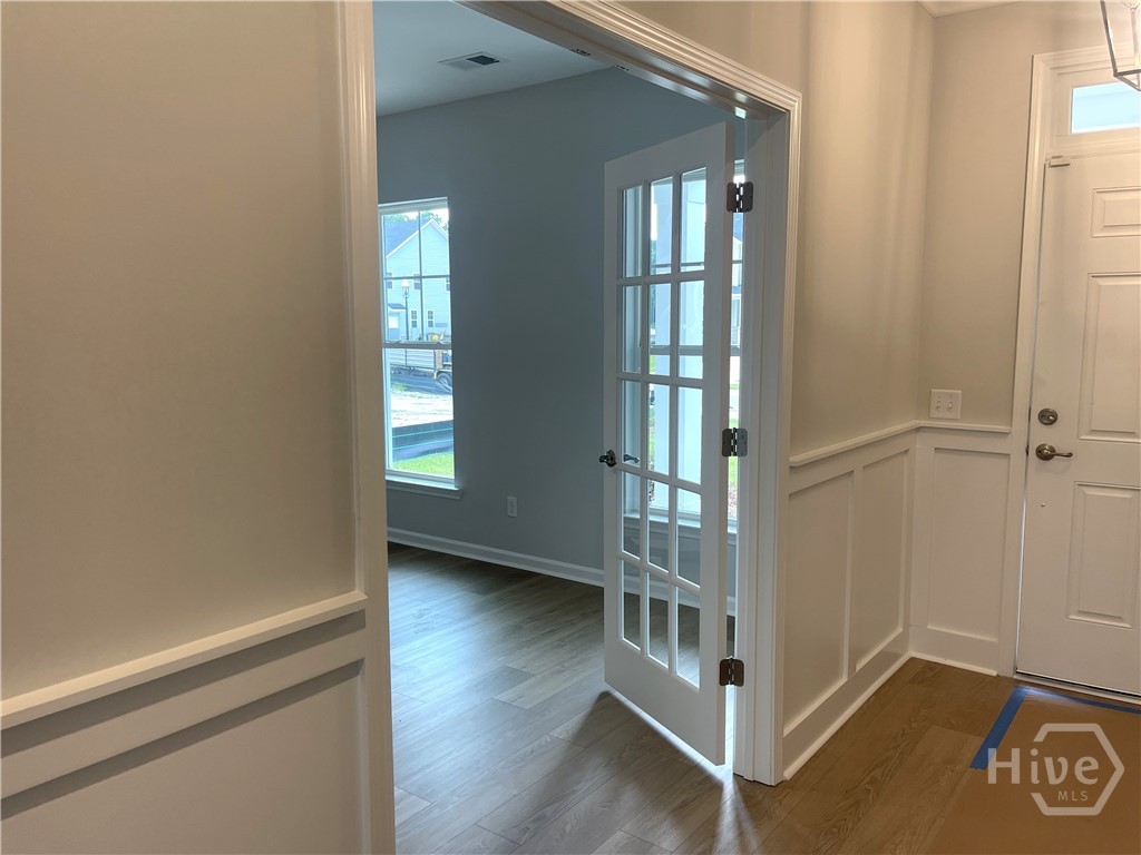 185 Champlain Drive Property Photo 3