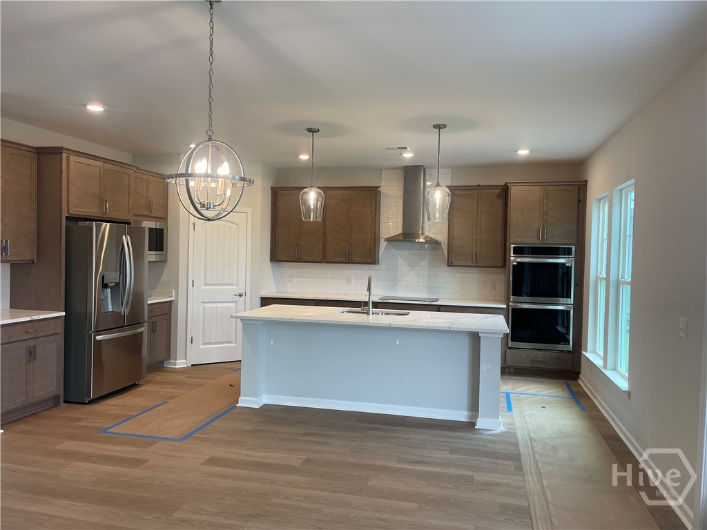 185 Champlain Drive Property Photo 4