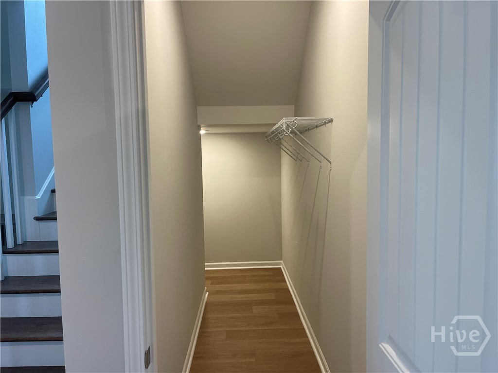 185 Champlain Drive Property Photo 8