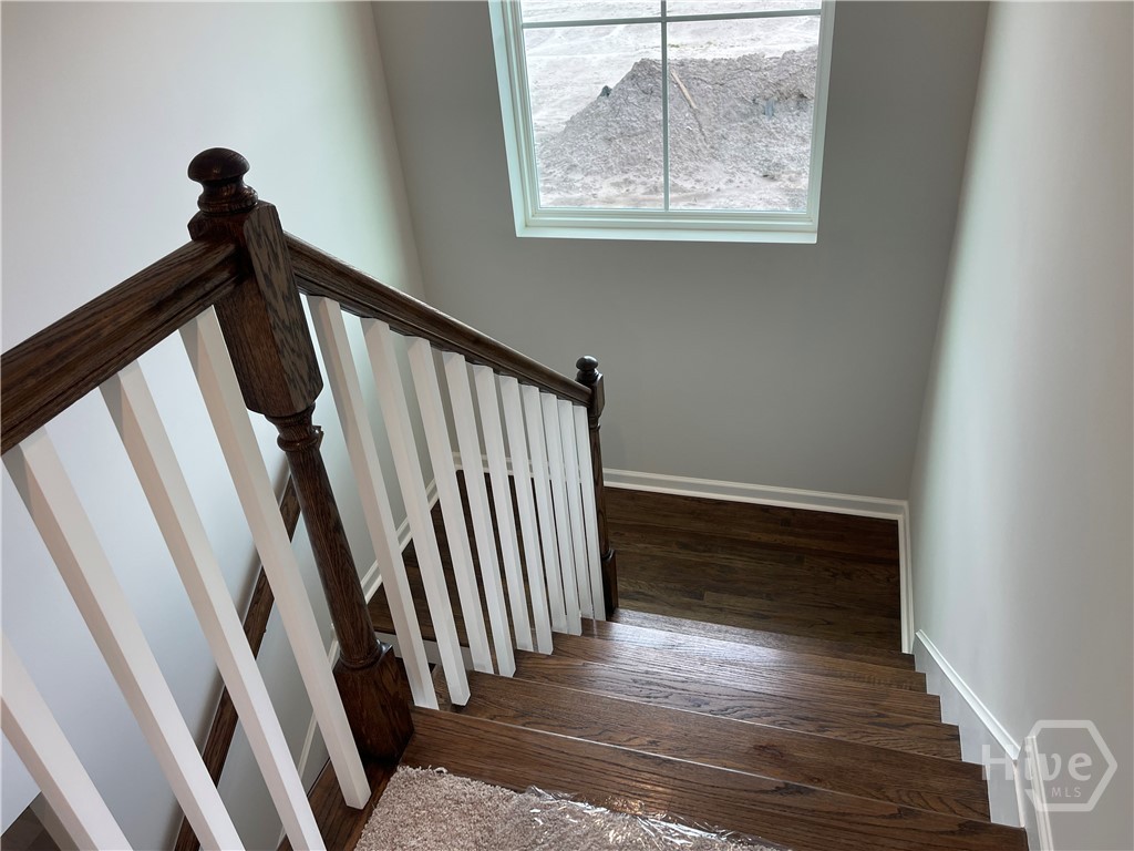 185 Champlain Drive Property Photo 10