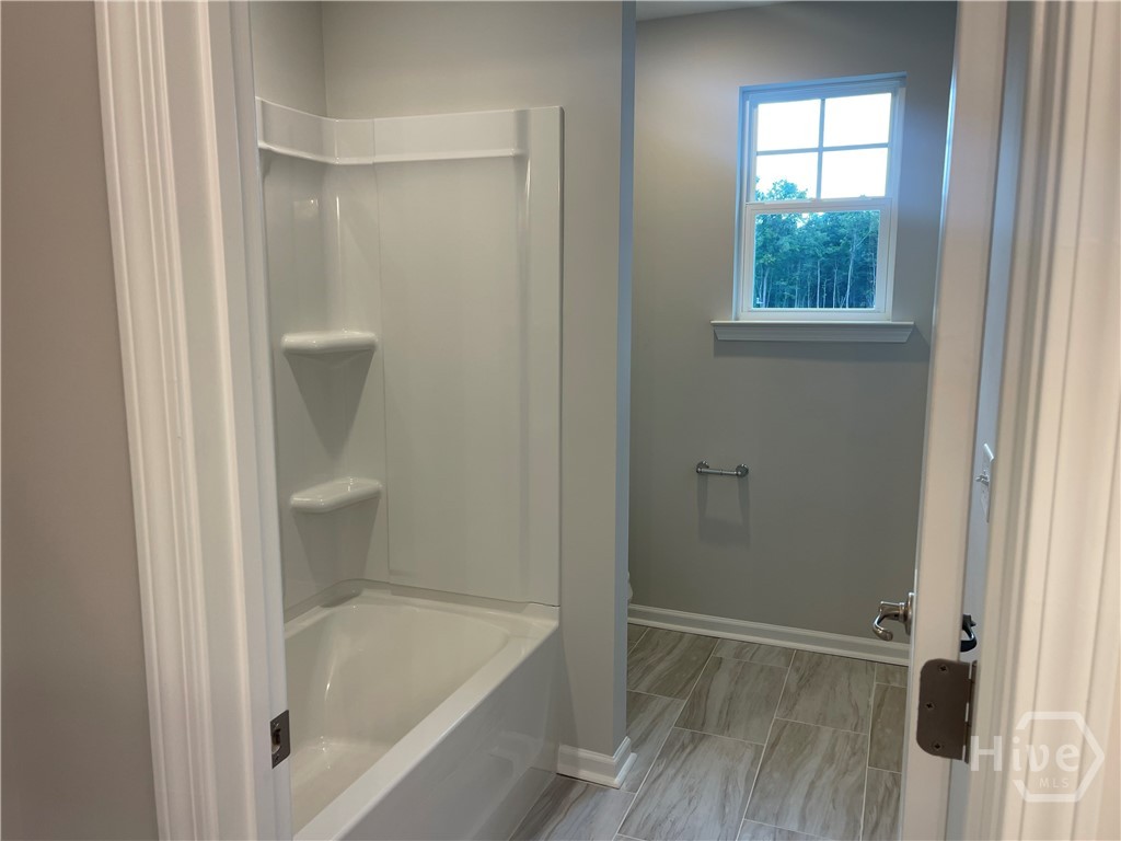 185 Champlain Drive Property Photo 14