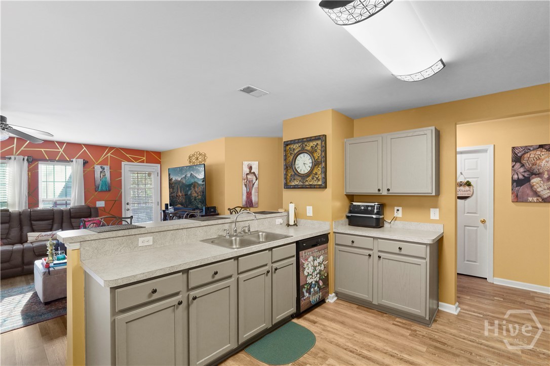 193 Hamilton Grove Drive Property Photo 11