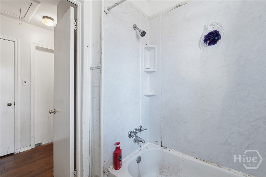 5 Holly Street Property Photo 19