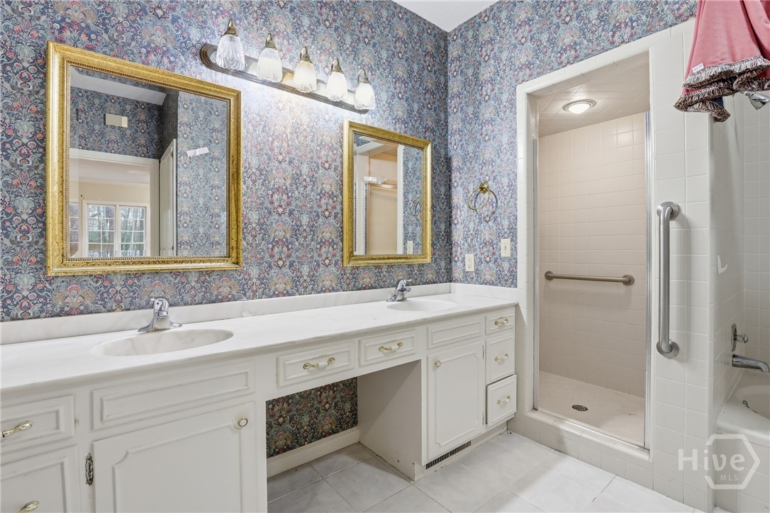 208 Timberline Road Property Photo 14