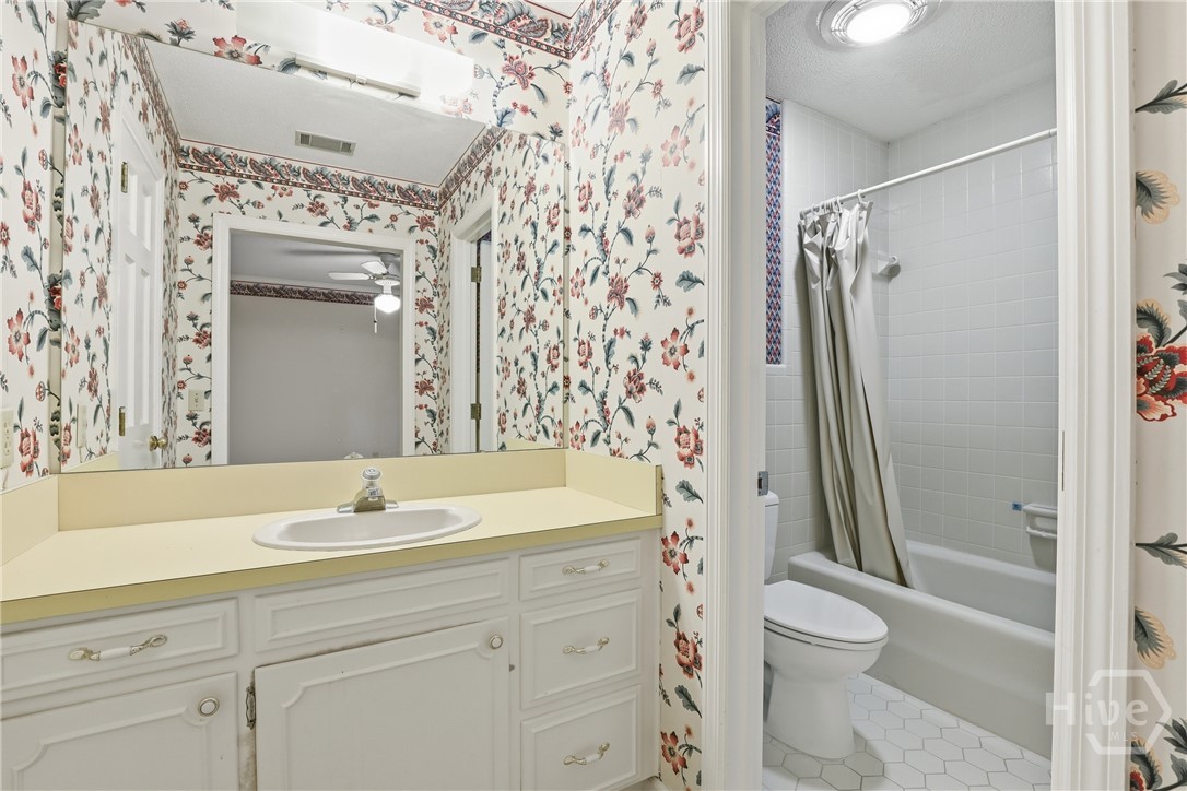 208 Timberline Road Property Photo 32
