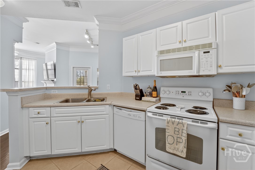 2136 Whitemarsh Way Property Photo 8