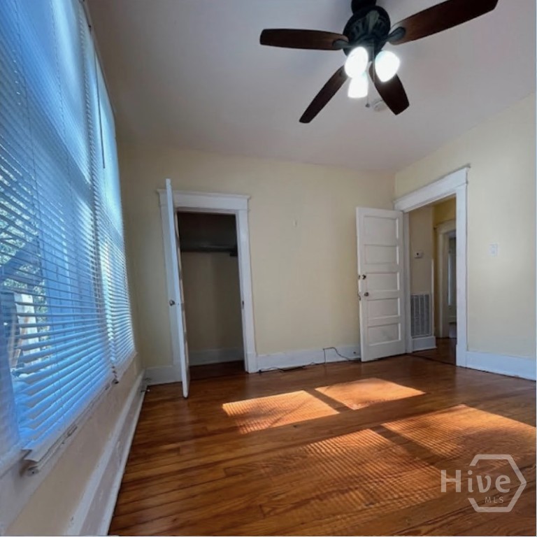 1115 E 32nd Street Property Photo 4