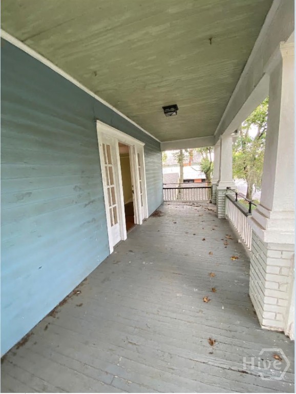1115 E 32nd Street Property Photo 22