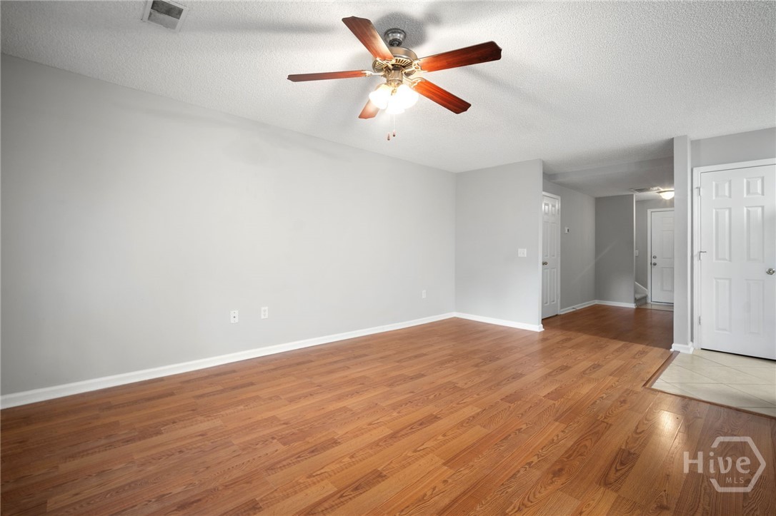 5030 Winfield Drive Property Photo 7