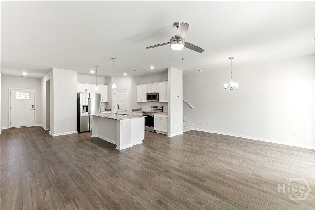 109 Pinebury Road Property Photo 11