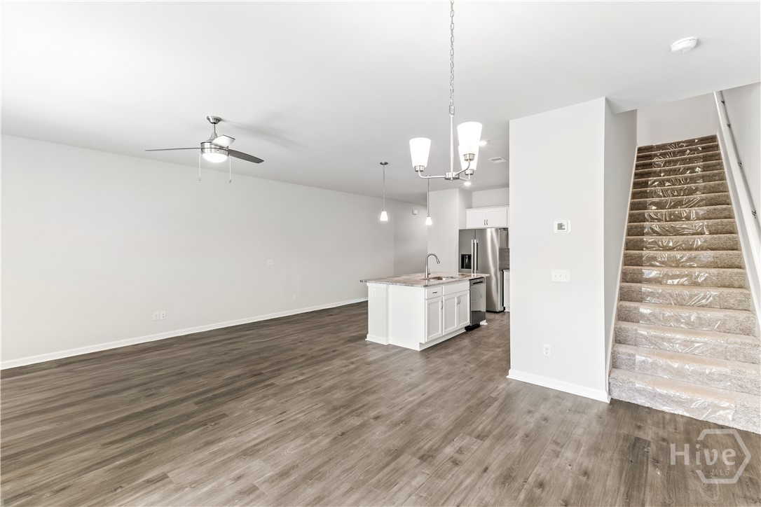 109 Pinebury Road Property Photo 12