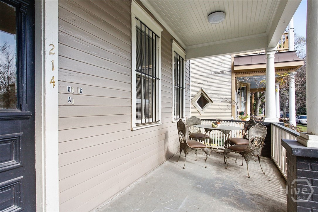 214 W Park Avenue W Property Photo 4