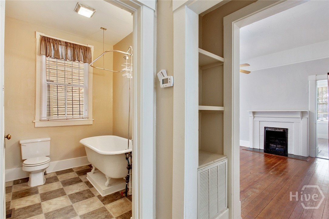 214 W Park Avenue W Property Photo 6