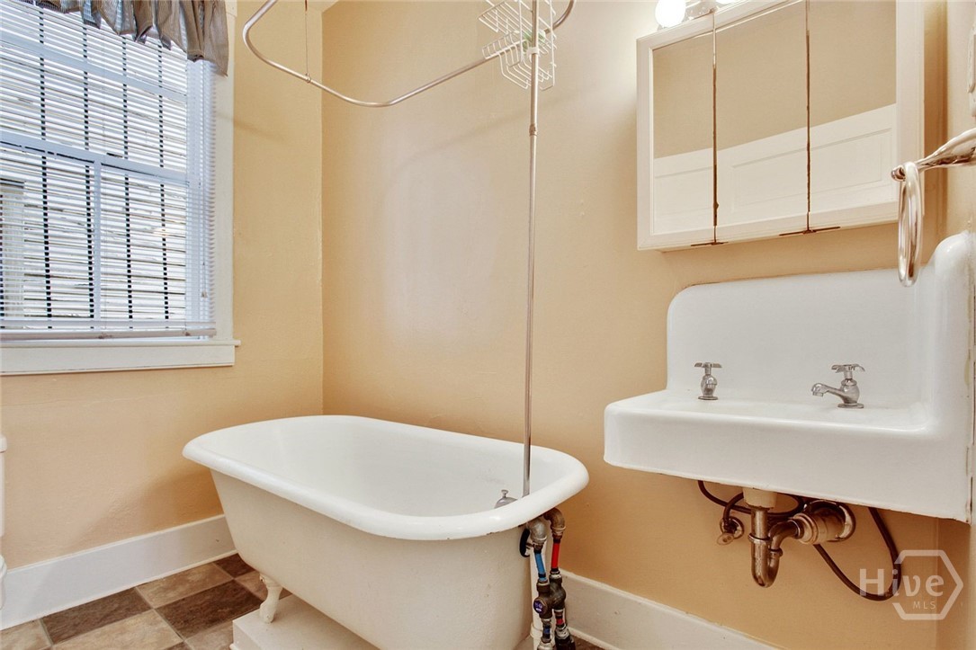 214 W Park Avenue W Property Photo 7