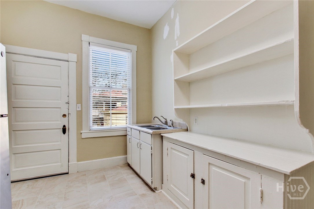 214 W Park Avenue W Property Photo 34