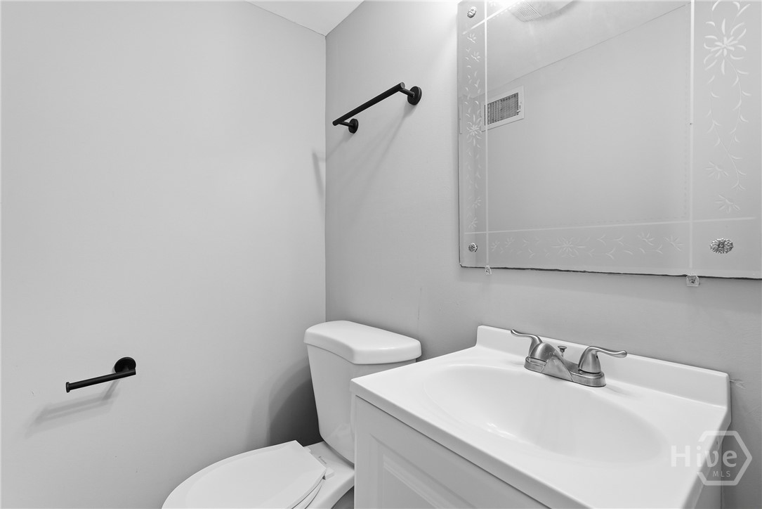 407 Willow Road Property Photo 12