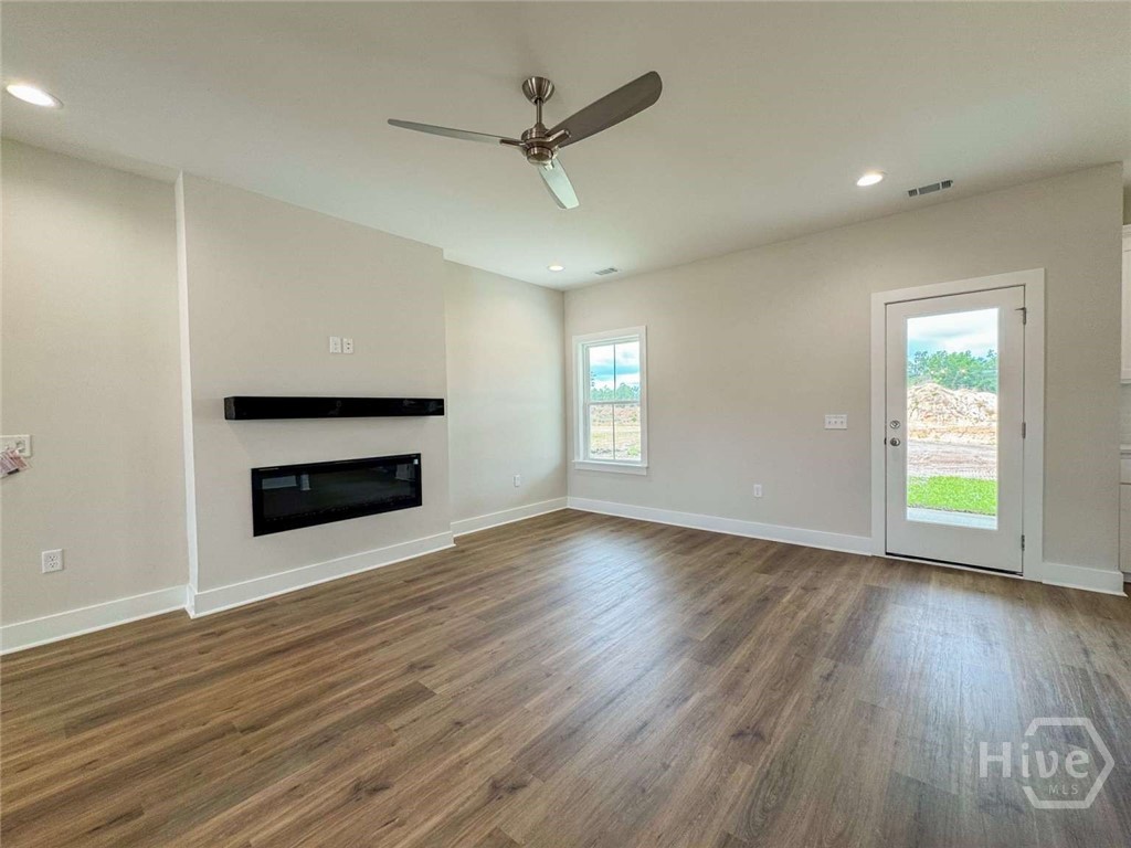 362 Cottage Loop Property Photo 6
