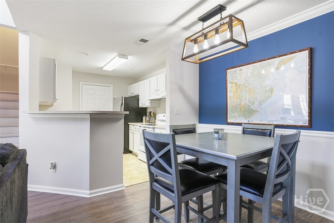 1304 Walden Park Drive Property Photo 9
