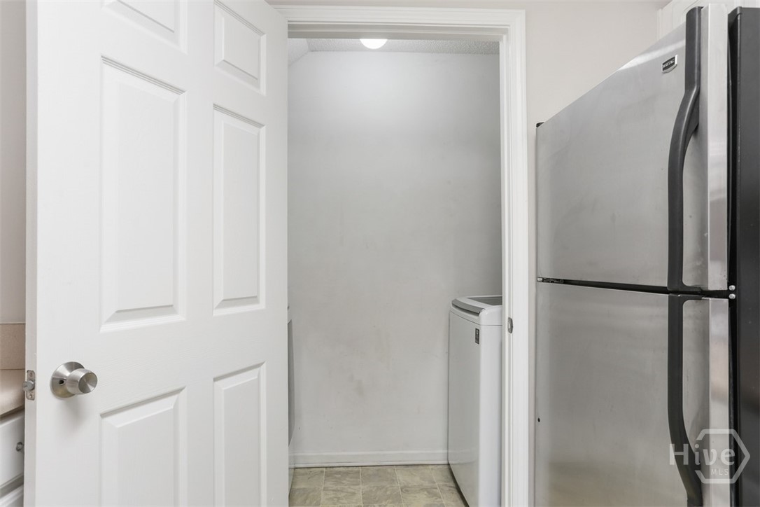 1304 Walden Park Drive Property Photo 15