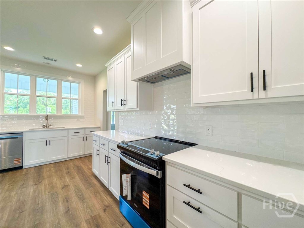 648 Stone Court Property Photo 8