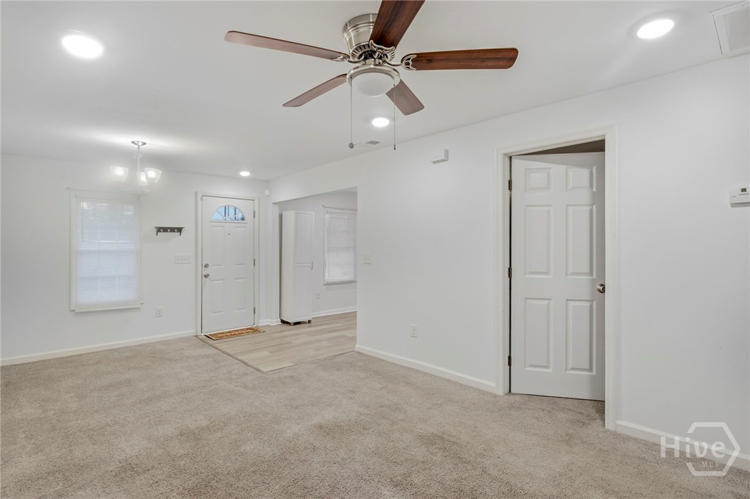 716 W 48th Street Property Photo 3