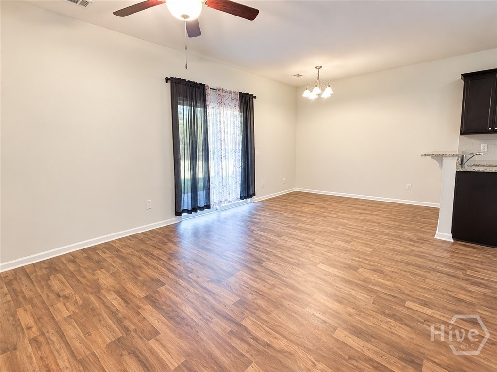 30 Walker Court Property Photo 5