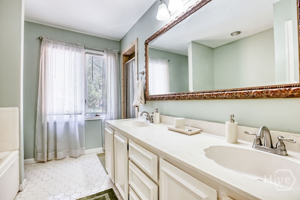 7 Wesley Crossing Property Photo 27