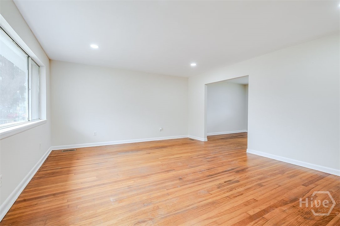 2105 Saint Johns Ave Property Photo 7