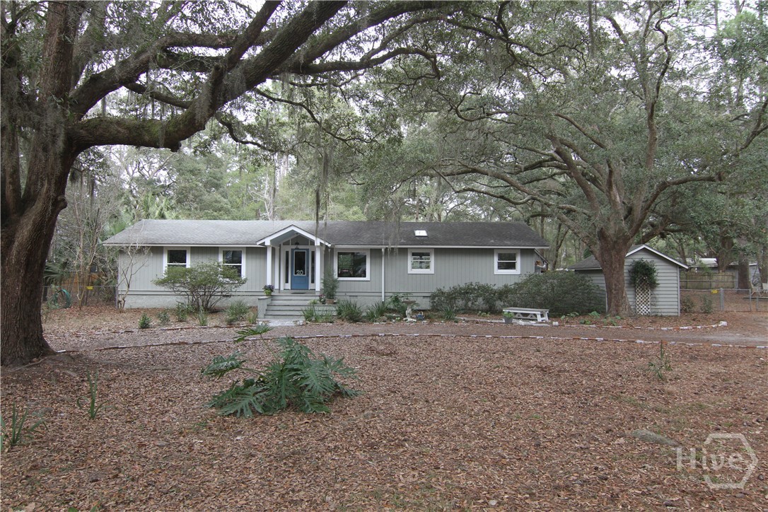 20 Grande Oaks Dr Property Photo 1
