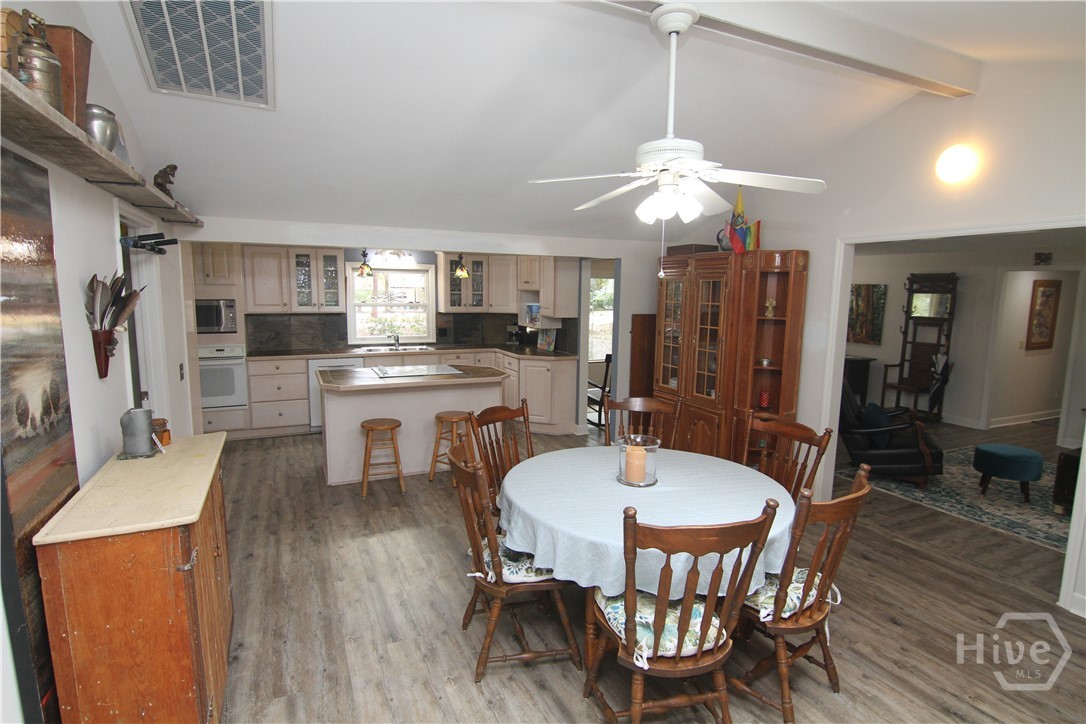 20 Grande Oaks Dr Property Photo 5