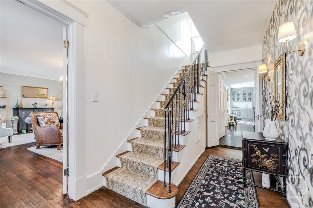 37 E 50th Street Property Photo 7